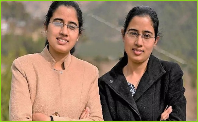 मिलिए उत्तराखंड की जुड़वा SDM बहनों से, जिनका अल्मोड़ा से रहा गहरा नाता